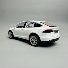 Mô Hình xe tesla trắng tỉ lệ 1:24 Hợp kim có thể mở cửa - bánh sau chạy cót - Dài 21cm - rộng 9.5cm - cao 7cm - nặng : 800gram - FULL BOX : box màu SKU : oto278 - N3-K7-T1-S1