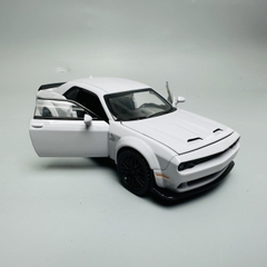 Mô Hình xe mustang trắng 1:32 Hợp kim - Có tiếng - đèn pha sáng - Dài 15cm - rộng 7cm - cao 4cm - nặng ~ 500gram - FULL BOX : box màu SKU : oto260 n3-k6-t4-s2