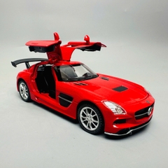 Mô Hình xe mẹc amg đỏ tỉ lệ 1:32 Hợp kim có thể mở cửa - bánh sau chạy cót - Dài 15cm - rộng 7cm - cao 4.5cm - nặng : 400gram - FULL BOX : box màu SKU : oto307 n3-k1-t5-s4