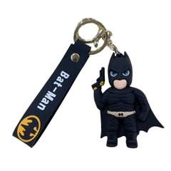 Móc Khóa Bat Man đứng cầm súng siêu ngầu . Dây móc dài : 10cm - Mô Hình Cao : 6cm - Nặng 50gram - SKU: moc269e - (Vat: MK001) - K77-T7-S6