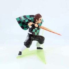 Mô hình đồ chơi - Kamado Tanjirou chiến đấu - Hiệu ứng kiếm đẹp -  Kimetsu No Yaiba - Có Hộp Đẹp - N4-K9-BL3-N1-K6-T3-S1