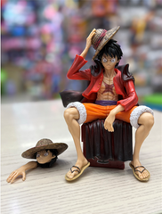Mô Hình OnePiece Luffy áo choàng ngồi thùng + tay thay thế - Cao 15cm - Nặng 300gram , Figure OnePiece - NoBox -SKU : op329a ( VAT : 002-01-60 )- K29-T2-S6