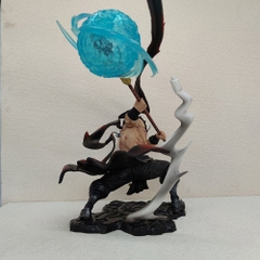 Mô Hình OnePiece Râu Trắng trạng thái chiến đấu siêu ngầu có led - cao 30 cm - Figure OnePiece - no box - N4-K2-BL4