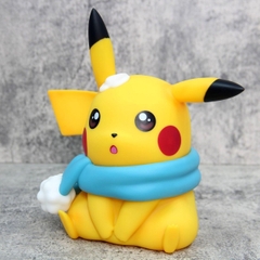Hàng Loại 1 - Mô Hình đồ chơi -  Pikachu quấn khăn siêu cute  - cao 23cm nặng 450g - Pokemon - Bộ Pokemon - Có Vỏ Hộp màu
