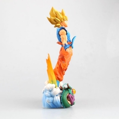 Mô Hình DragonBall Goku trạng thái super saiyan đứng trên đế mây - Cao 23cm - nặng 550gram + bọc túi OPP + có BOX - Figure DragonBall - Có Hộp màu - N4-K2-BL3