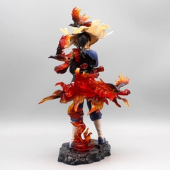 Mô hình Naruto Itachi Akatsuki đế Hắc Hỏa có quạ tay cầm nón - Cao 29cm - nặng 820gram   - Figure Naruto - Có Hộp đẹp - N2