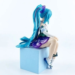 Mô Hình Hatsune Miku ngồi tóc xanh váy tím - Cao 14cm - nặng 100gram - Figure Miku - Có Hộp màu K30-T1-S5