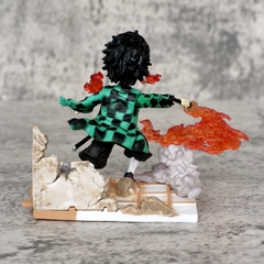 Mô Hình Kimetsu No Yaiba tanjirou chiến đấu - Cao 9cm - nặng 130gram - Phụ kiện : Kiếm - Figure Thanh gươm diệt quỷ - Có Vỏ Hộp màu - N1-K45-T4-S2-S3