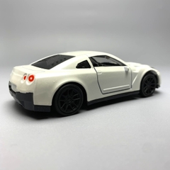 Mô Hình xe NISSAN GTR tỉ lệ 1:43 Hợp kim có thể mở cửa - bánh sau chạy cót - Dài 10cm - cao 3cm - nặng 200gram - Figure Oto - FULL BOX : box màu - SKU : oto20 số 18