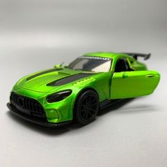 Mô Hình xe Mercedes AMG GTR Màu Xanh Lá Cây tỉ lệ 1:43 Hợp kim có thể mở cửa - bánh sau chạy cót - Dài 10cm - cao 3cm - nặng 200gram - Figure Oto - FULL BOX : box màu số19