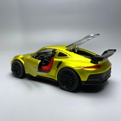 Mô Hình xe porsche màu Vàng Đồng - tỉ lệ 1:36 Hợp kim có thể mở cửa - bánh sau chạy cót - Dài 12cm - rộng 5cm - cao 4cm nặng : 200gram - FULL BOX : box màu n3-k9-t5-s4