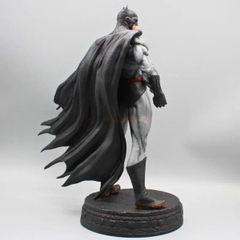 Mô Hình siêu anh hùng Batman dáng đứng siêu ngầu - Cao 38cm - ngang 35cm - nặng 1kg6 - Figure Batman - Có Hộp Màu