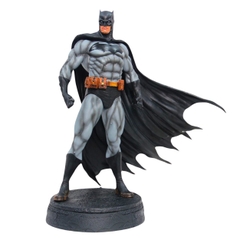 Mô Hình siêu anh hùng Batman dáng đứng siêu ngầu - Cao 38cm - ngang 35cm - nặng 1kg6 - Figure Batman - Có Hộp Màu N1-K37-T4-S9