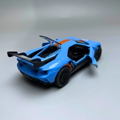 Mô Hình xe Ferrari màu xanh trời - tỉ lệ 1:36 Hợp kim có thể mở cửa - bánh sau chạy cót - Dài 12cm - rộng 5cm - cao 4cm nặng : 200gram - FULL BOX : box màu - SKU : oto47 - N3-K10-T2-S1