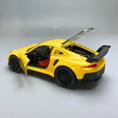 Mô Hình xe Porsche 911 màu vàng - tỉ lệ 1:36 Hợp kim có thể mở cửa - bánh sau chạy cót - Dài 12cm - rộng 5cm - cao 3.5cm - nặng : 200gram - FULL BOX : box màu - SKU : oto65 - N3-K9-T2-S3