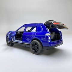 Mô Hình xe BMW X7 màu xanh trời - tỉ lệ 1:36 Hợp kim có thể mở cửa - bánh sau chạy cót - Dài 12cm - rộng 5cm - cao 4cm - nặng : 200gram - FULL BOX : box màu - OTO73 - N3-K3-T4-S3