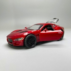 Mô Hình xe Maserati 3200 GT màu đỏ - tỉ lệ 1:36 Hợp kim có thể mở cửa - bánh sau chạy cót - Dài 12cm - rộng 5cm - cao 3.5cm - nặng : 200gram - FULL BOX : box màu