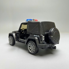 Mô Hình xe JEEP Police màu đen - tỉ lệ 1:36 Hợp kim có thể mở cửa - bánh sau chạy cót - Dài 11cm - rộng 5cm - cao 4cm - nặng : 200gram - FULL BOX : box màu