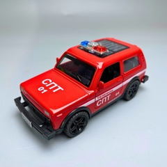 Mô Hình xe oto Police 01 màu đỏ- tỉ lệ 1:36 Hợp kim có thể mở cửa - bánh sau chạy cót - Có tiếng - đèn pha sáng - Dài 12cm - rộng 5cm - cao 4cm - nặng : 200gram - FULL BOX : box màu