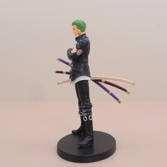 Mô Hình OnePiece Zoro áo đen dáng đứng - Cao 17cm - nặng 130Gram - Phụ kiện : đế -  Figure OnePiece -  Có Hộp màu - N1-K54-T2-S3