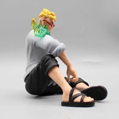 Mô Hình One Piece Marco ngồi - Cao 15cm - Nặng 400gram- Có Hộp màu - Phụ kiện : Kính - Figure anime One Piece