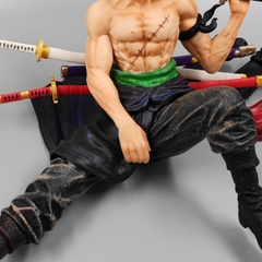 Mô Hình One Piece Zoro ngồi vác kiếm - Cao 11cm - Nặng 380gram - Box màu - Phụ kiện :  Kiếm - Figure anime One Piece N1-K42-T4-S1