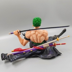 Mô Hình One Piece Zoro ngồi vác kiếm - Cao 11cm - Nặng 380gram - Box màu - Phụ kiện :  Kiếm - Figure anime One Piece N1-K42-T4-S1