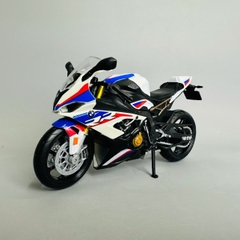 Mô Hình xe máy bmw s1000r xanh trắng 1:12 Hợp kim - Dài 17.5cm - rộng 6cm - cao 10cm - nặng ~ 700gram - FULL BOX : box màu SKU : oto338 n3-k6-t5-s3