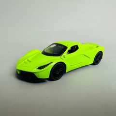 Mô Hình xe laferrari xe xanh lá cây tỉ lệ 1:36 Hợp kim có thể mở cửa - bánh sau chạy cót - Dài 11cm - rộng 5cm - cao 4cm - nặng : 500gram - FULL BOX : box màu SKU : oto347 n3-k11-t1-s3