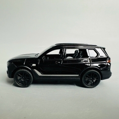 Mô Hình xe bmw đen tỉ lệ 1:43 Hợp kim có thể mở cửa - bánh sau chạy cót - Dài 10.5cm - cao 4cm - nặng 200gram - Figure Oto - FULL BOX : box màu - SKU : oto365