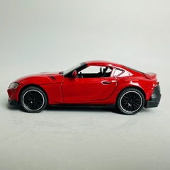 Mô Hình xe Toyota đỏ tỉ lệ 1:32 Hợp kim có thể mở cửa - bánh sau chạy cót - Dài 14cm - rộng 6cm - cao 5cm - nặng : 500gram - FULL BOX : box màu SKU : oto367 n3-k1-t3-s1