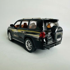 Mô Hình xe Landcruiser prado đen tỉ lệ 1:24 Hợp kim có thể mở cửa - bánh sau chạy cót - Dài 21cm - cao 8cm - nặng 1000gram - Figure Oto - FULL BOX : box màu - SKU : oto396 - n3-k7-t1-s3