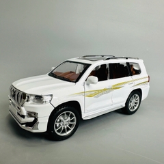 Mô Hình xe Landcruiser prado trắng tỉ lệ 1:24 Hợp kim có thể mở cửa - bánh sau chạy cót - Dài 21cm - cao 8cm - nặng 1000gram - Figure Oto - FULL BOX : box màu - SKU : oto397 N3-K1-T1-S4