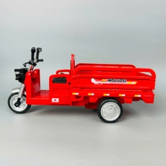 Mô Hình xe ba gác đỏ tỉ lệ 1:10 Hợp kim có thể mở cửa - bánh sau chạy cót - Âm Thanh - Dài 20.5cm - rộng 7.5cm - cao 9.5cm - nặng : 500gram - FULL BOX : box màu SKU : oto441 - K63-T5-S1