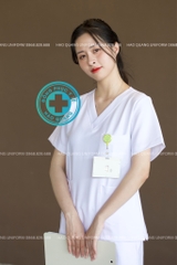 MÃ 05 - BỘ SCRUBS CỔ TIM MÀU TRẮNG CAO CẤP