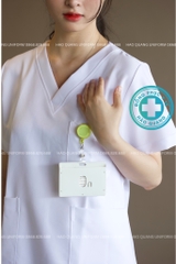 MÃ 05 - BỘ SCRUBS CỔ TIM MÀU TRẮNG CAO CẤP