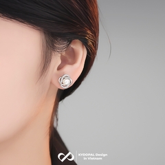 Khuyên tai bạc nữ KYDOPAL hoa cá tính xoắn đính trai nước ngọt tự nhiên nữ tính - PAL9C3K8