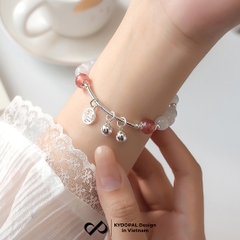 Lắc tay KYDOPAL đá mắt mèo 6mm cá tính thạch anh dâu hồng mix charm chuông đôi - PAL9C8L20