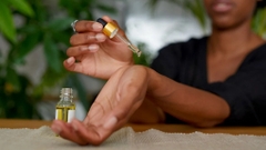 CÁCH DÙNG TINH DẦU ĐUỔI MUỖI, CÔN TRÙNG