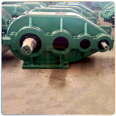 Hộp giảm tốc bánh răng trụ 3 cấp ZSC(L) - Tailong