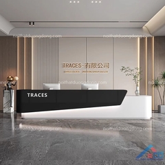 Quầy lễ tân công ty đơn giản - LT 34