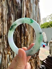 Vòng Ngọc Phỉ Thúy Bản Đũa Hoa Bay Thanh Tao Cuốn Hút