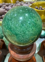 Quả Cầu Thạch Anh Dâu Tây Xanh 35cm Sinh Cơ Thần Diệu, Chiêu Tài Đón Cát