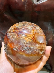 Quả Cầu Ngọc Mã Não Huyết Đỏ 995gram Quyền Lực Huyết Ngọc, Chiêu Tài Đắc Lộc