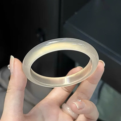 Vòng Mã Não Độ Sáng 6a Bạch Nguyệt Quang - Ánh Vàng Kèm Kiểm Định PNJ