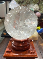 Quả Cầu Thạch Anh Trắng 17cm Tinh Hoa Băng Tinh, Khơi Nguồn Vượng Khí