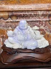 Tượng Phật Di Lặc Ngọc Phỉ Thúy Hiện Thân Của Nụ Cười An Lạc Và Sự Thịnh Vượng