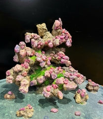 Khối Núi Đại Cảnh Ngọc Ruby Tự Nhiên 40x25x24cm