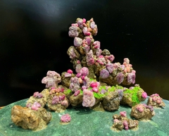 Khối Núi Đại Cảnh Ngọc Ruby Tự Nhiên 40x30x22cm