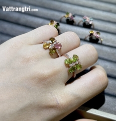Nhẫn đính đá hình bướm tourmaline gắn trên bạc 925